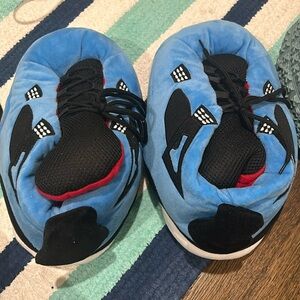 Jordan slippers in blue